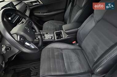 Позашляховик / Кросовер Mitsubishi Outlander 2021 в Тернополі
