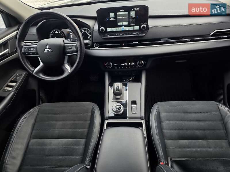 Позашляховик / Кросовер Mitsubishi Outlander 2021 в Тернополі