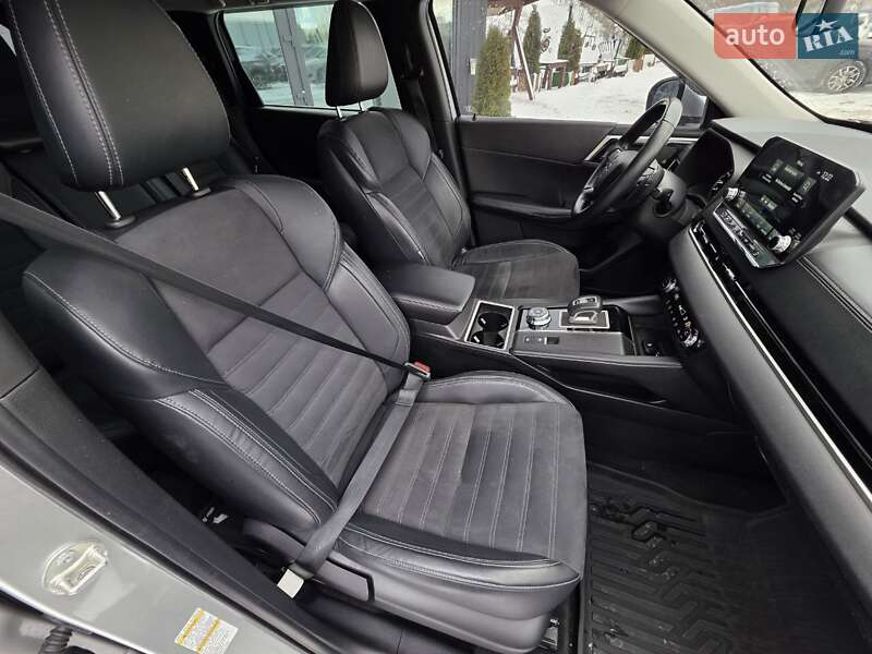 Позашляховик / Кросовер Mitsubishi Outlander 2021 в Тернополі