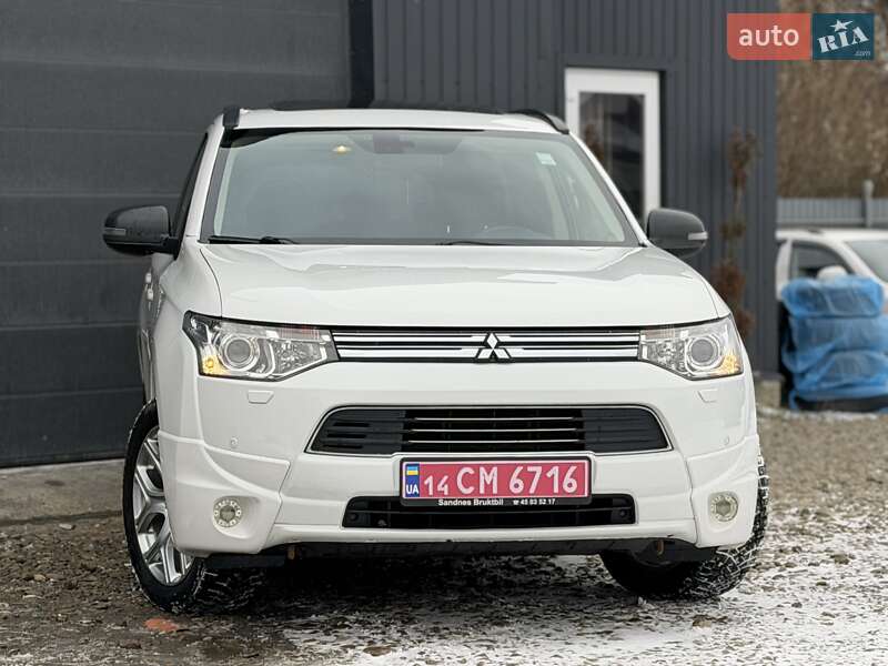 Позашляховик / Кросовер Mitsubishi Outlander 2013 в Трускавці