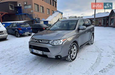 Внедорожник / Кроссовер Mitsubishi Outlander 2013 в Попельне