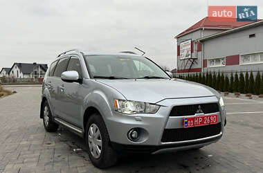 Внедорожник / Кроссовер Mitsubishi Outlander 2010 в Кременце