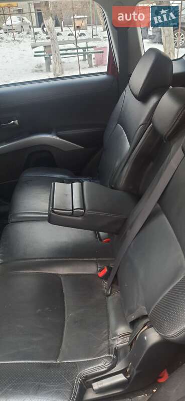 Внедорожник / Кроссовер Mitsubishi Outlander 2009 в Дубно