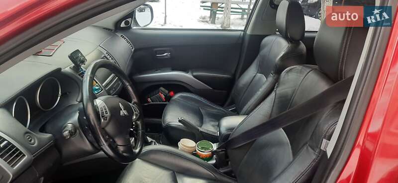 Внедорожник / Кроссовер Mitsubishi Outlander 2009 в Дубно
