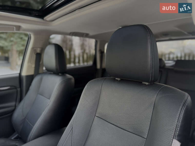 Позашляховик / Кросовер Mitsubishi Outlander 2016 в Дрогобичі фото 36 Позашляховик / Кросовер Mitsubishi Outlander 2016 в Дрогобичі