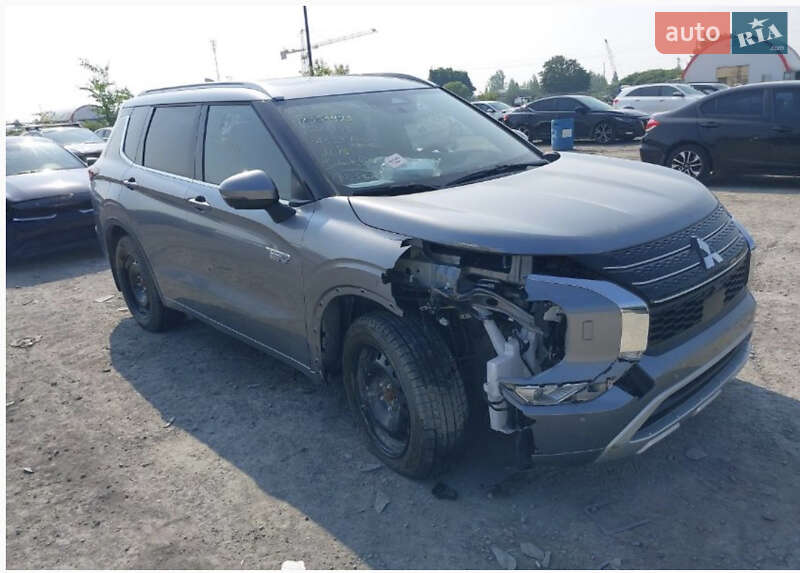 Позашляховик / Кросовер Mitsubishi Outlander 2024 в Львові