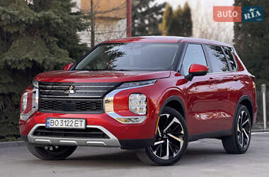 Внедорожник / Кроссовер Mitsubishi Outlander 2021 в Тернополе
