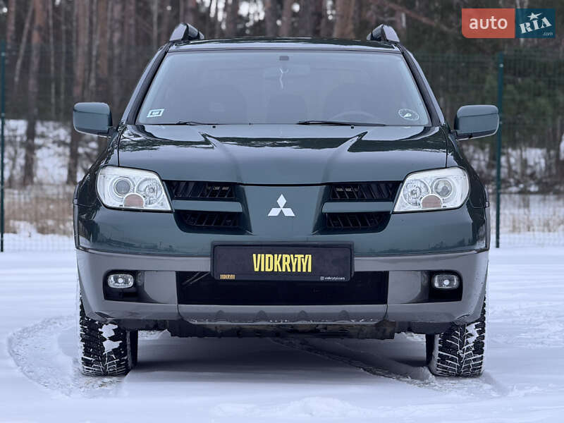 Позашляховик / Кросовер Mitsubishi Outlander 2006 в Києві