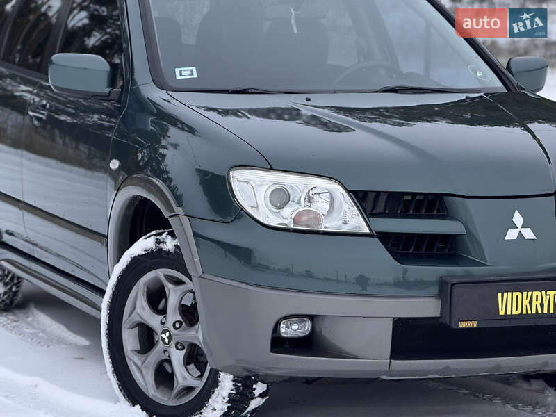 Позашляховик / Кросовер Mitsubishi Outlander 2006 в Києві
