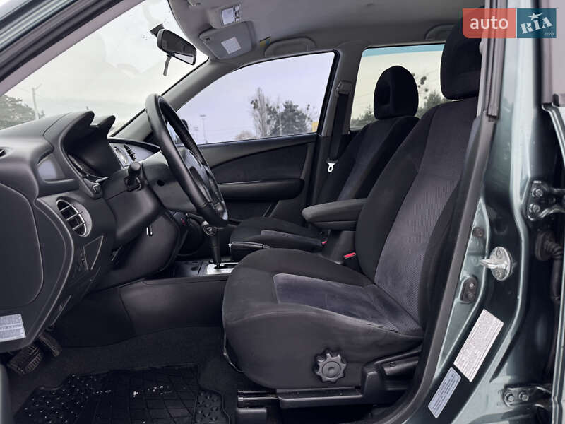 Позашляховик / Кросовер Mitsubishi Outlander 2006 в Києві