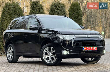 Внедорожник / Кроссовер Mitsubishi Outlander 2014 в Дрогобыче