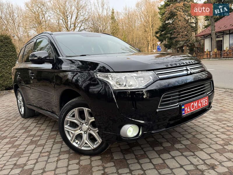 Внедорожник / Кроссовер Mitsubishi Outlander 2014 в Дрогобыче