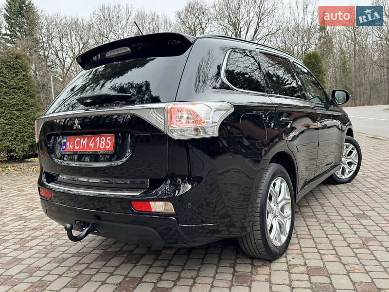 Внедорожник / Кроссовер Mitsubishi Outlander 2014 в Дрогобыче
