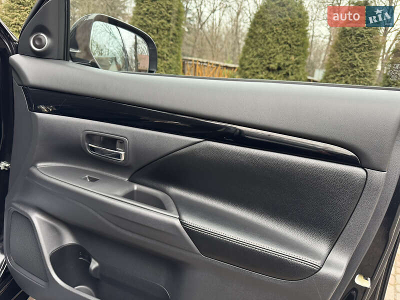 Внедорожник / Кроссовер Mitsubishi Outlander 2014 в Дрогобыче