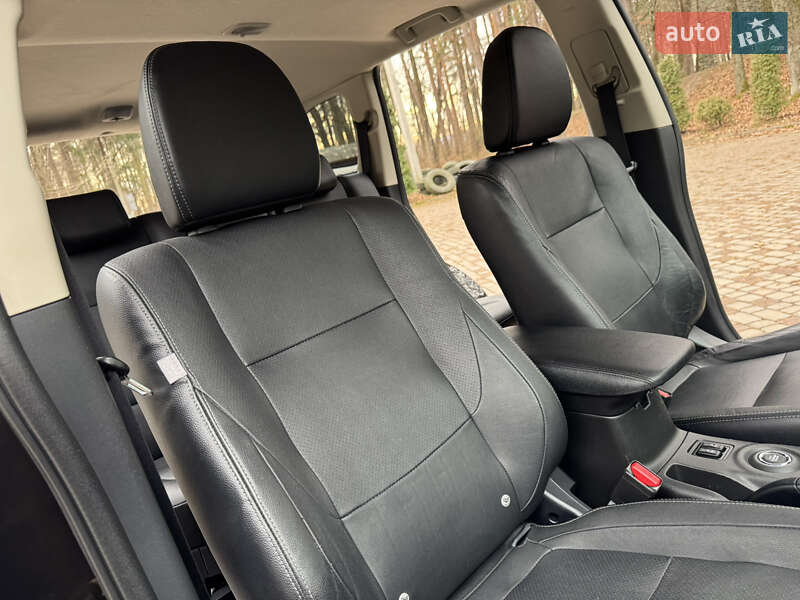 Внедорожник / Кроссовер Mitsubishi Outlander 2014 в Дрогобыче