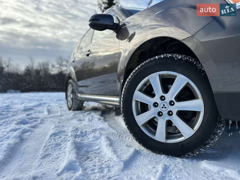 Позашляховик / Кросовер Mitsubishi Outlander 2011 в Бердичеві