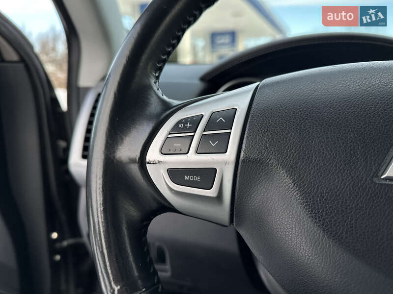 Позашляховик / Кросовер Mitsubishi Outlander 2011 в Бердичеві