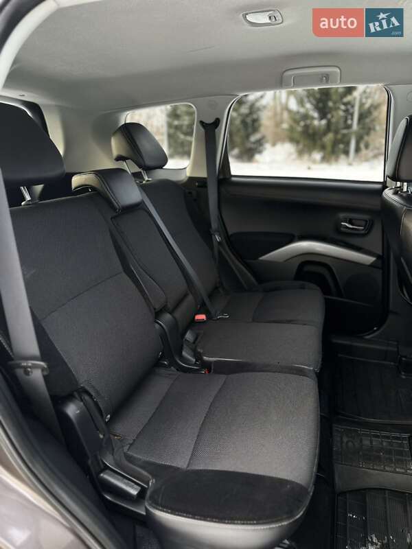 Позашляховик / Кросовер Mitsubishi Outlander 2011 в Бердичеві