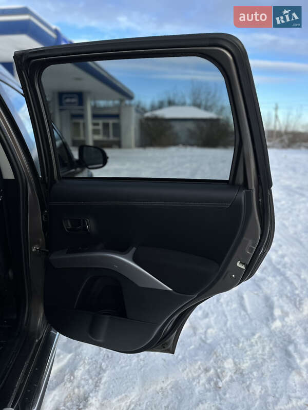 Позашляховик / Кросовер Mitsubishi Outlander 2011 в Бердичеві