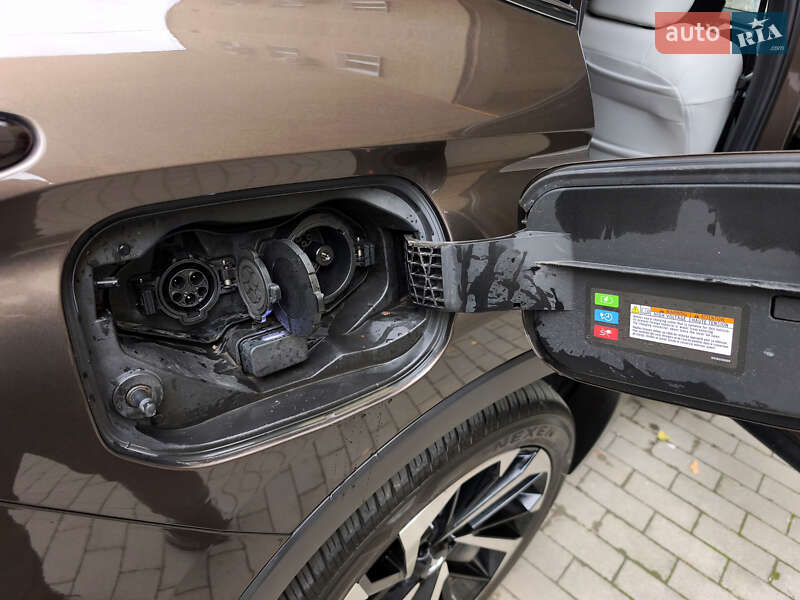 Позашляховик / Кросовер Mitsubishi Outlander 2022 в Івано-Франківську