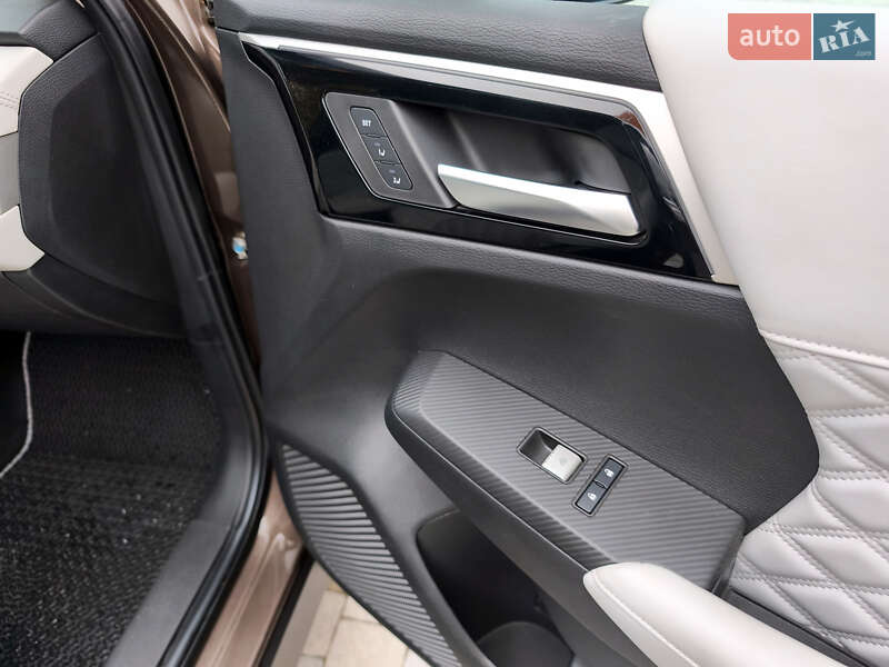 Позашляховик / Кросовер Mitsubishi Outlander 2022 в Івано-Франківську