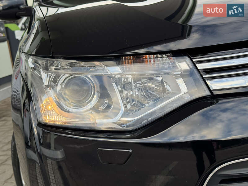 Позашляховик / Кросовер Mitsubishi Outlander 2014 в Дрогобичі