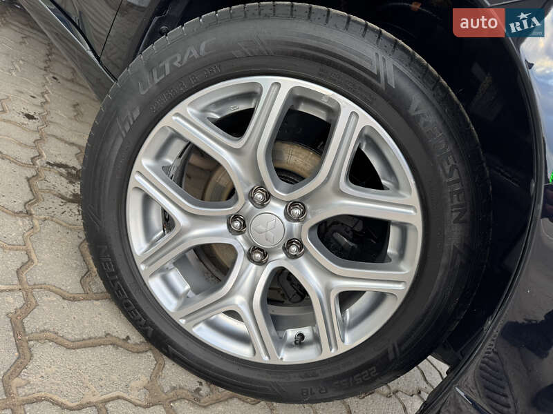 Позашляховик / Кросовер Mitsubishi Outlander 2014 в Дрогобичі