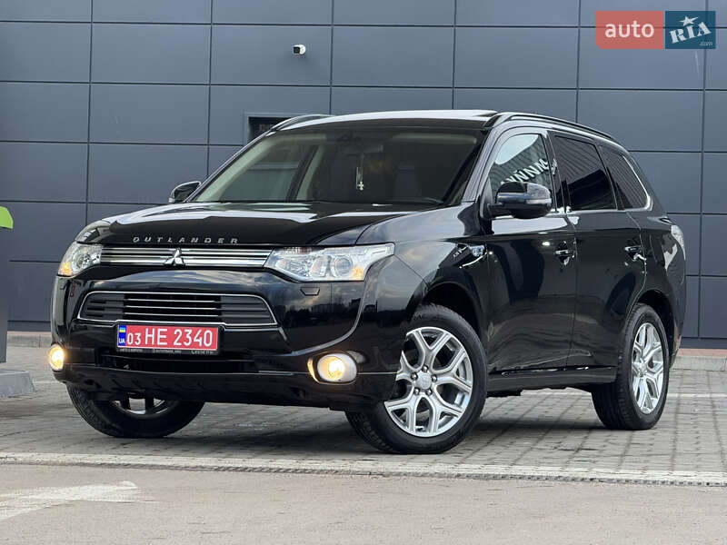 Позашляховик / Кросовер Mitsubishi Outlander 2014 в Дрогобичі