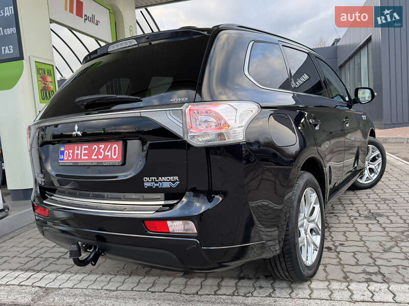 Позашляховик / Кросовер Mitsubishi Outlander 2014 в Дрогобичі