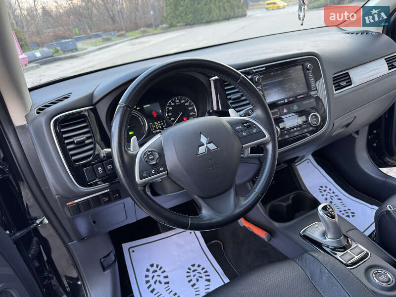 Позашляховик / Кросовер Mitsubishi Outlander 2014 в Дрогобичі