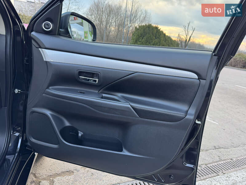 Позашляховик / Кросовер Mitsubishi Outlander 2014 в Дрогобичі