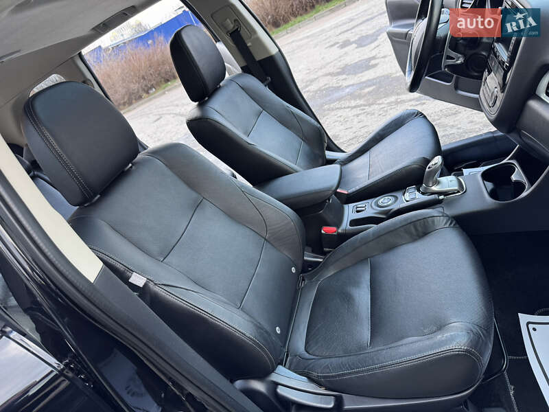 Позашляховик / Кросовер Mitsubishi Outlander 2014 в Дрогобичі