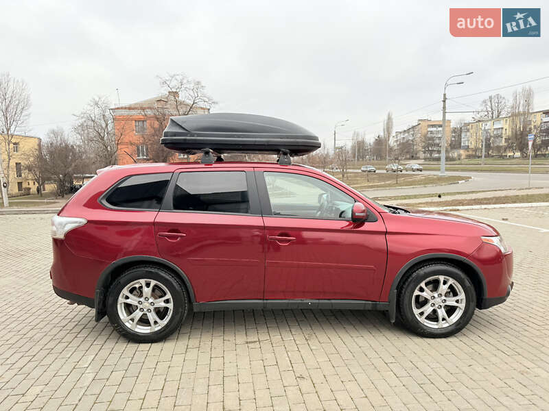 Внедорожник / Кроссовер Mitsubishi Outlander 2014 в Харькове