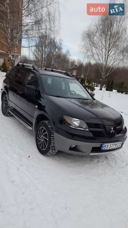Внедорожник / Кроссовер Mitsubishi Outlander 2004 в Хмельницком