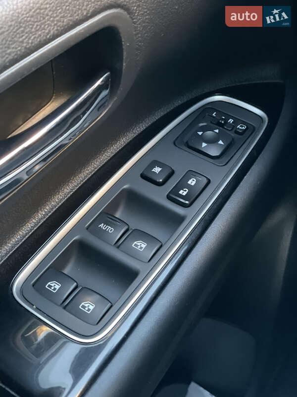 Внедорожник / Кроссовер Mitsubishi Outlander 2017 в Киеве фото 38 Внедорожник / Кроссовер Mitsubishi Outlander 2017 в Киеве