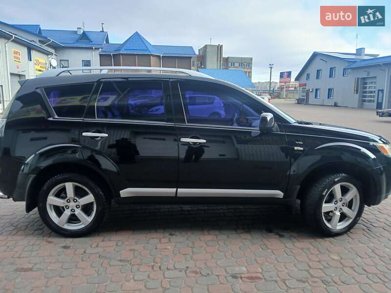 Позашляховик / Кросовер Mitsubishi Outlander 2008 в Рівному