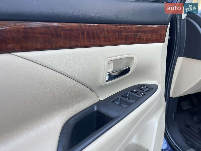 Внедорожник / Кроссовер Mitsubishi Outlander 2014 в Ахтырке фото 12 Внедорожник / Кроссовер Mitsubishi Outlander 2014 в Ахтырке