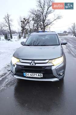 Позашляховик / Кросовер Mitsubishi Outlander 2017 в Харкові