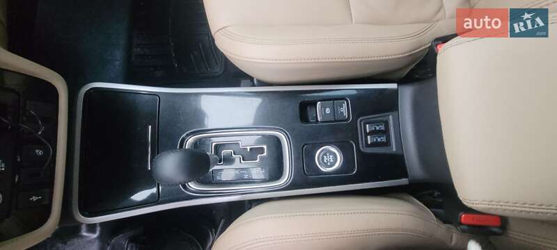 Позашляховик / Кросовер Mitsubishi Outlander 2018 в Запоріжжі