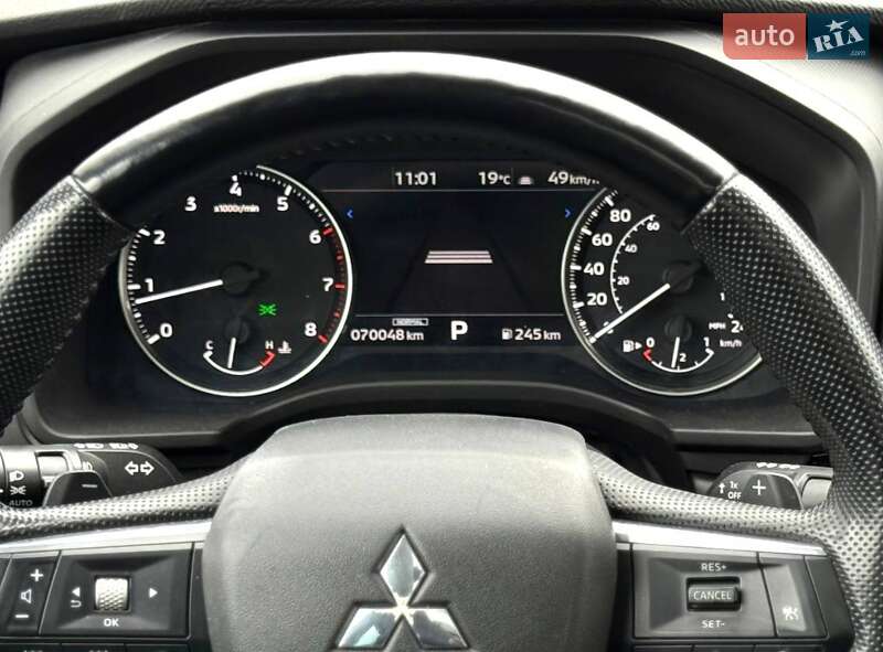 Внедорожник / Кроссовер Mitsubishi Outlander 2022 в Кривом Роге