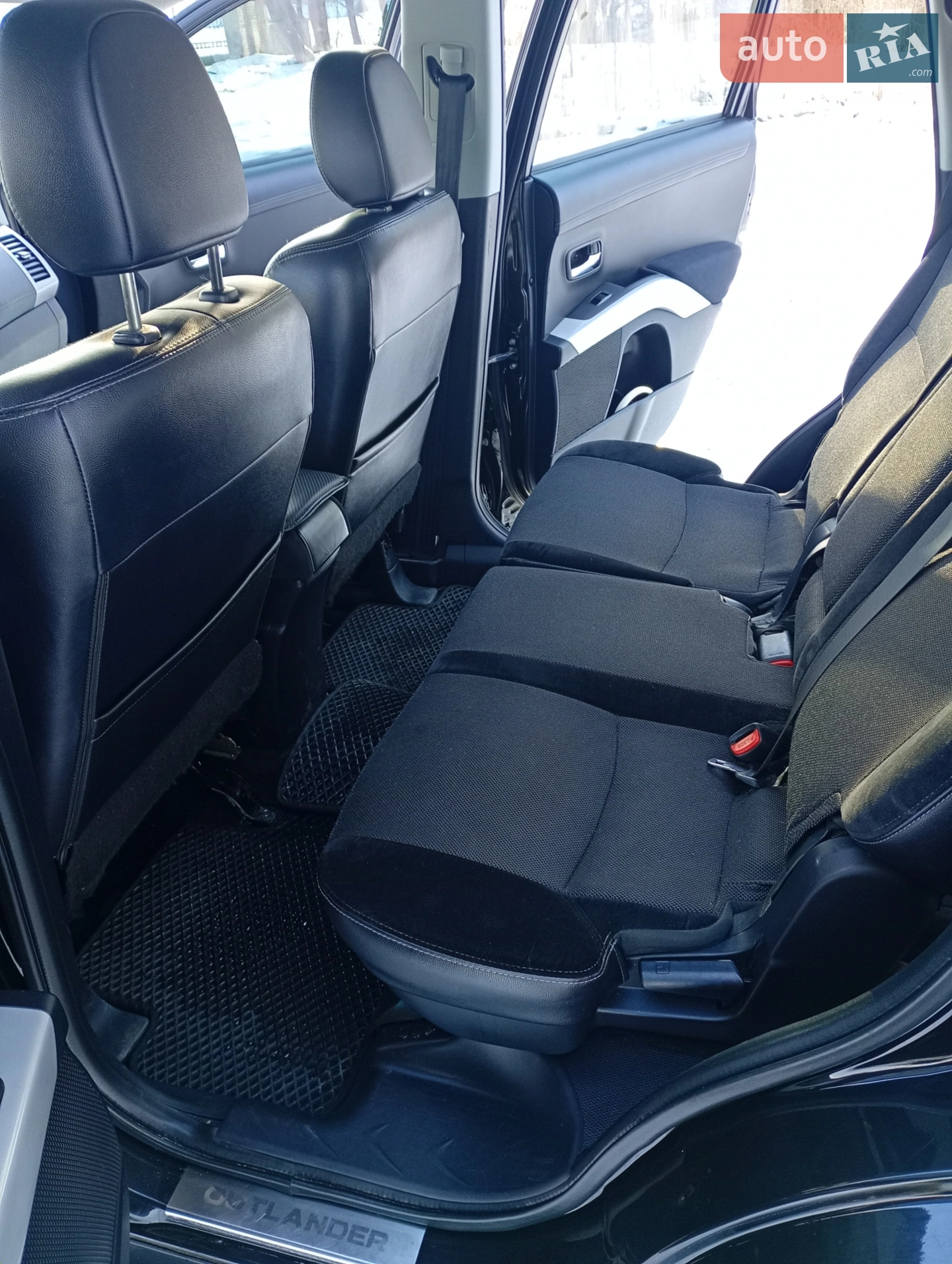 2010 Mitsubishi Outlander - мініатюра 20