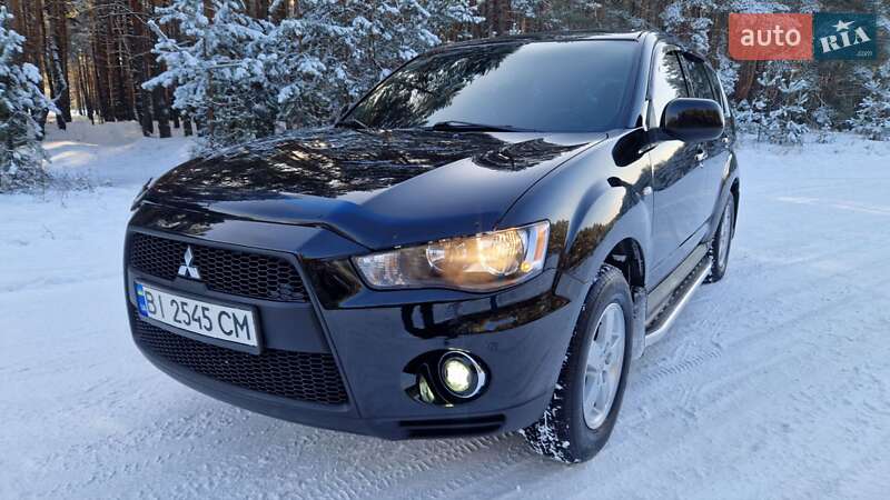 Внедорожник / Кроссовер Mitsubishi Outlander 2012 в Кременчуге