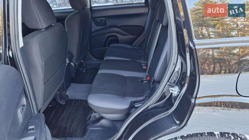 Внедорожник / Кроссовер Mitsubishi Outlander 2012 в Кременчуге