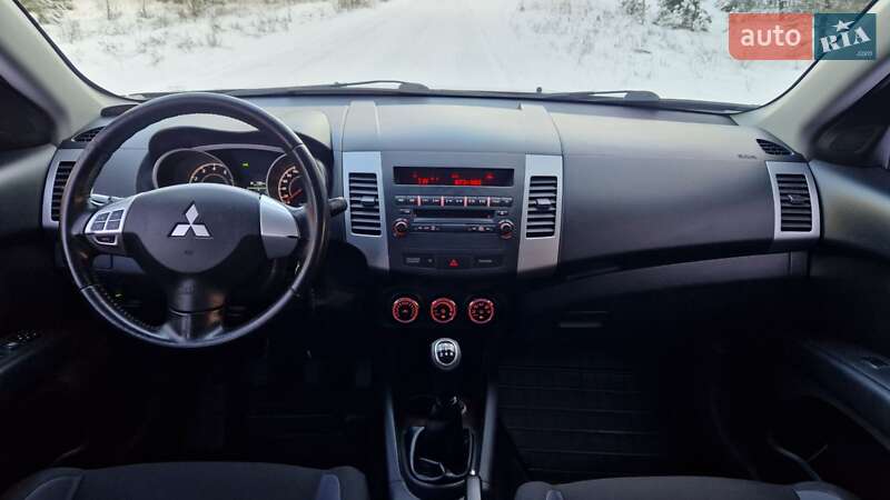 Внедорожник / Кроссовер Mitsubishi Outlander 2012 в Кременчуге