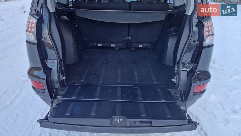 Внедорожник / Кроссовер Mitsubishi Outlander 2012 в Кременчуге