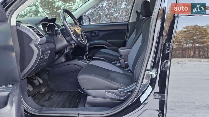 Внедорожник / Кроссовер Mitsubishi Outlander 2012 в Кременчуге