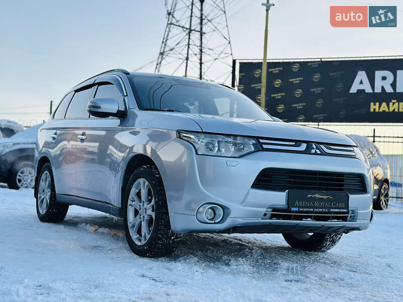 Внедорожник / Кроссовер Mitsubishi Outlander 2013 в Харькове