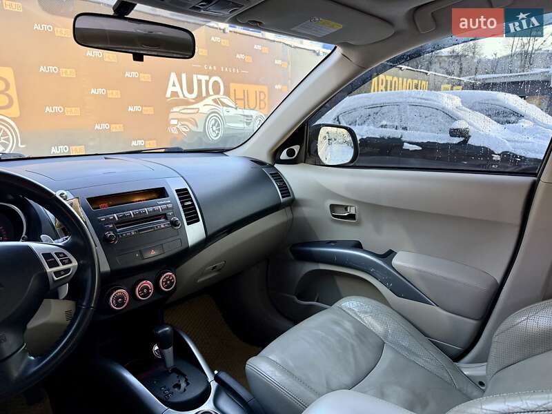 Внедорожник / Кроссовер Mitsubishi Outlander 2007 в Харькове
