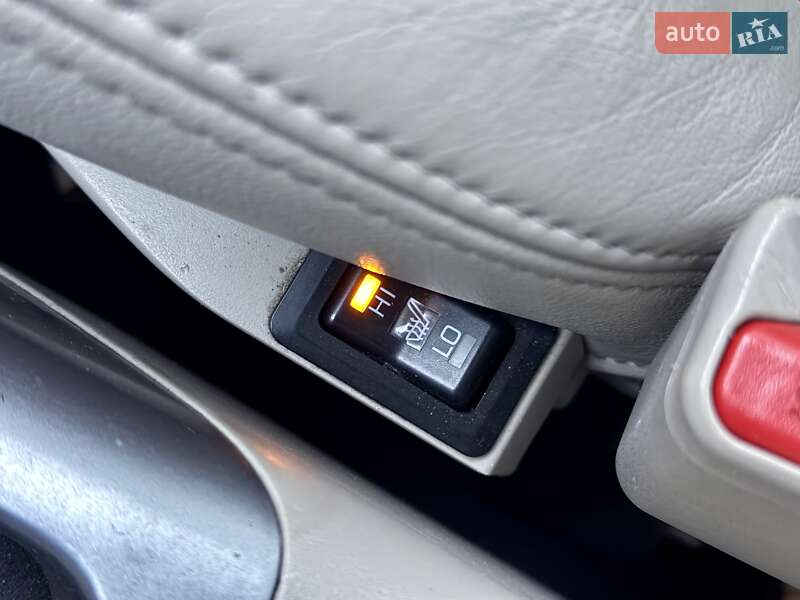 Внедорожник / Кроссовер Mitsubishi Outlander 2007 в Харькове