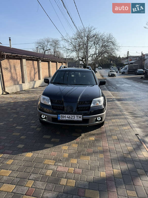 Позашляховик / Кросовер Mitsubishi Outlander 2005 в Петропавлівці фото 16 Позашляховик / Кросовер Mitsubishi Outlander 2005 в Петропавлівці